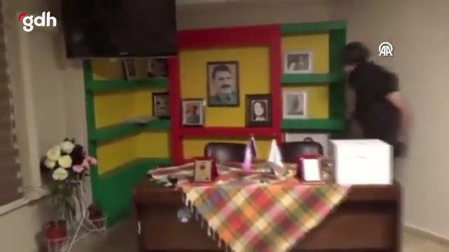 İstanbul'da HDP Esenyurt binasına operasyon yapıldı, malzeme ele geçirildi