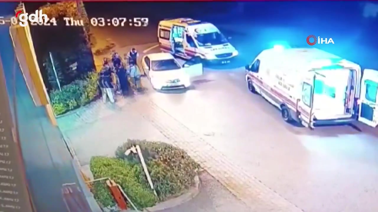 Avcılar'da otostop yapan iki kişi, araçta vuruldu; biri öldü