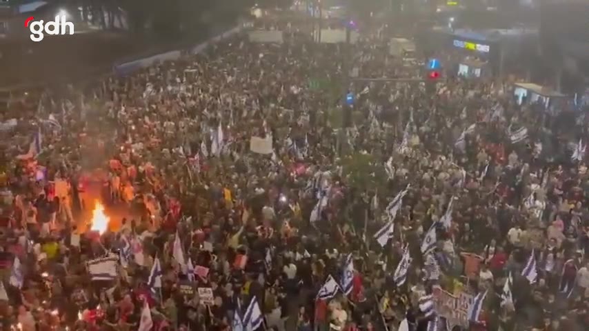 Tel Aviv'de protestocular Netanyahu'nun istifasını istedi