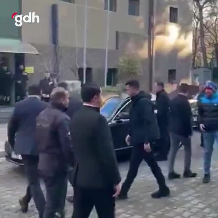 Cemil Tugay’dan taşeron işçilere işten atma tehdidi
