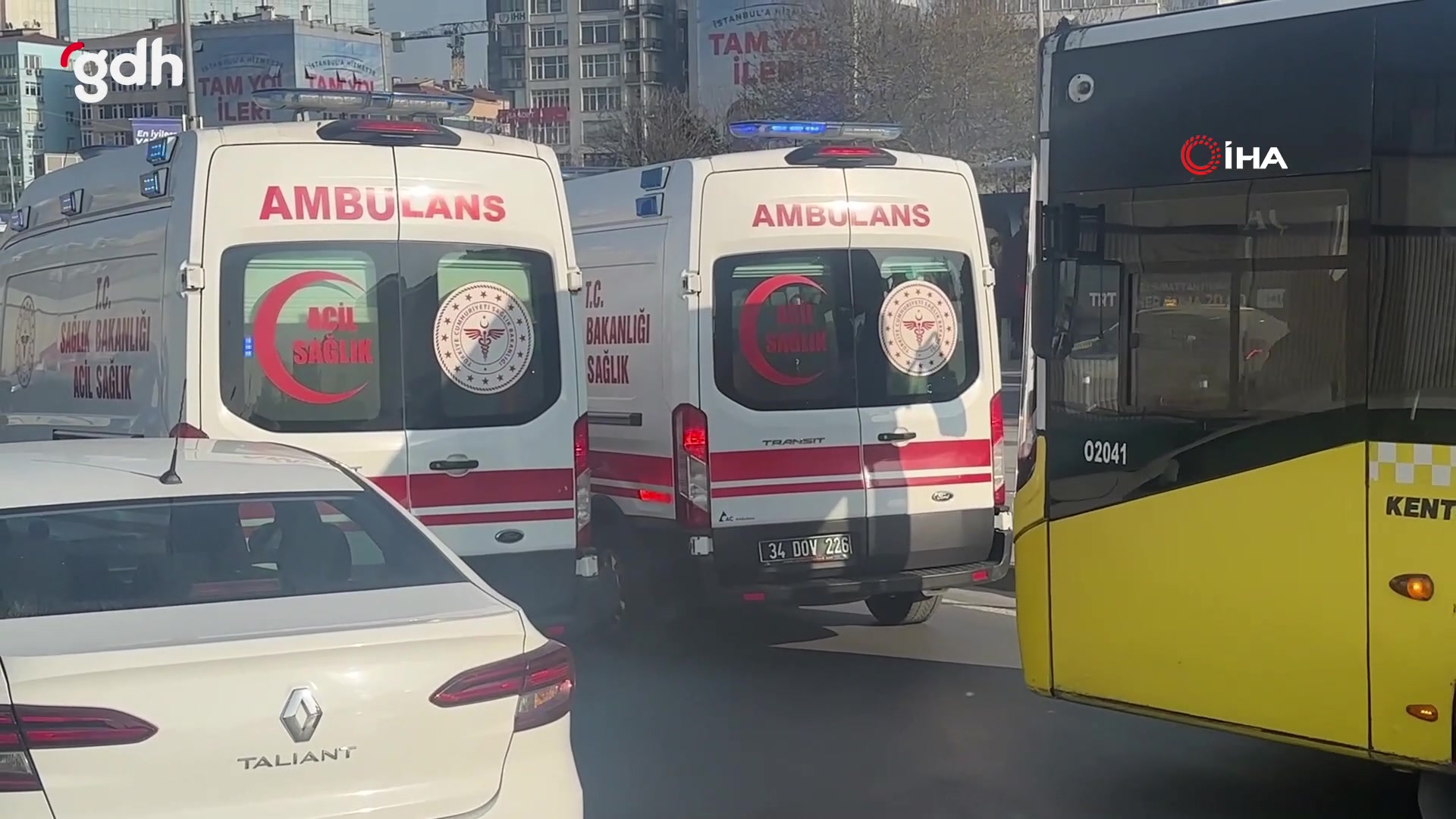 Mecidiyeköy'de yürüyen merdiven durdu, 3 yaralı var
