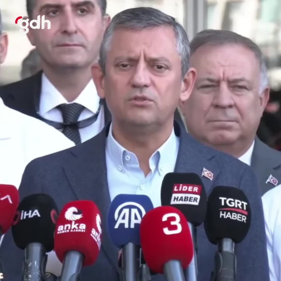 Özgür Özel: Terörle bir ve bütün olmamız gerekiyor