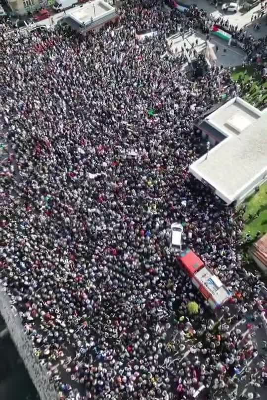 Saraybosna'da binlerce Bosnalı, Gazze saldırılarını protesto etti
