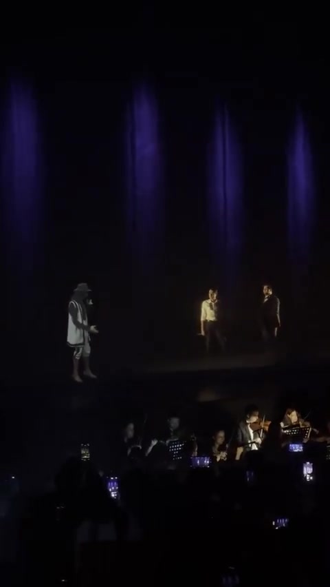 Cem Karaca Hologram Konseri ile Yeniden Sahnede