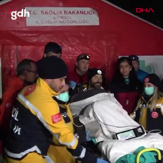 ABD'li dağcı Mark Dickey, Morca Mağarası'ndan 9 gün sonra kurtarıldı