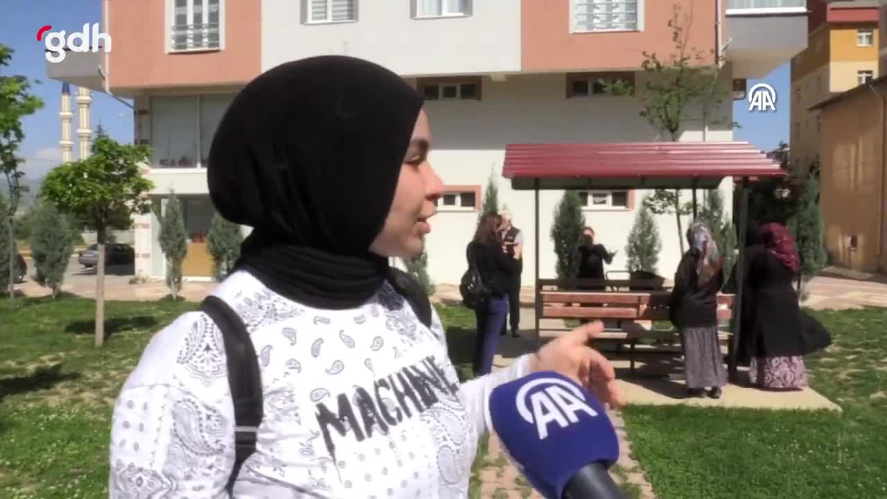 Seydişehir'de köpek saldırısına uğrayan öğrenci annesiyle okula gidiyor