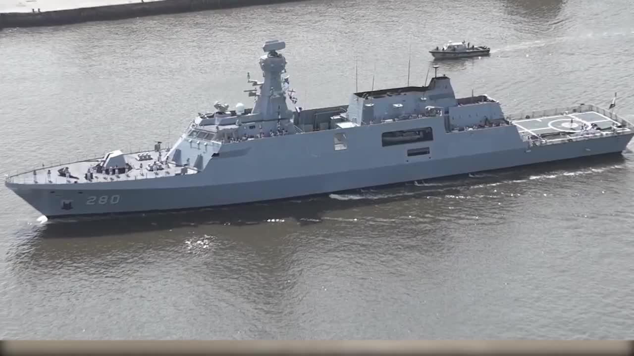 PNS BABUR (F-280) Pakistan'a ulaştı, törenle karşılandı
