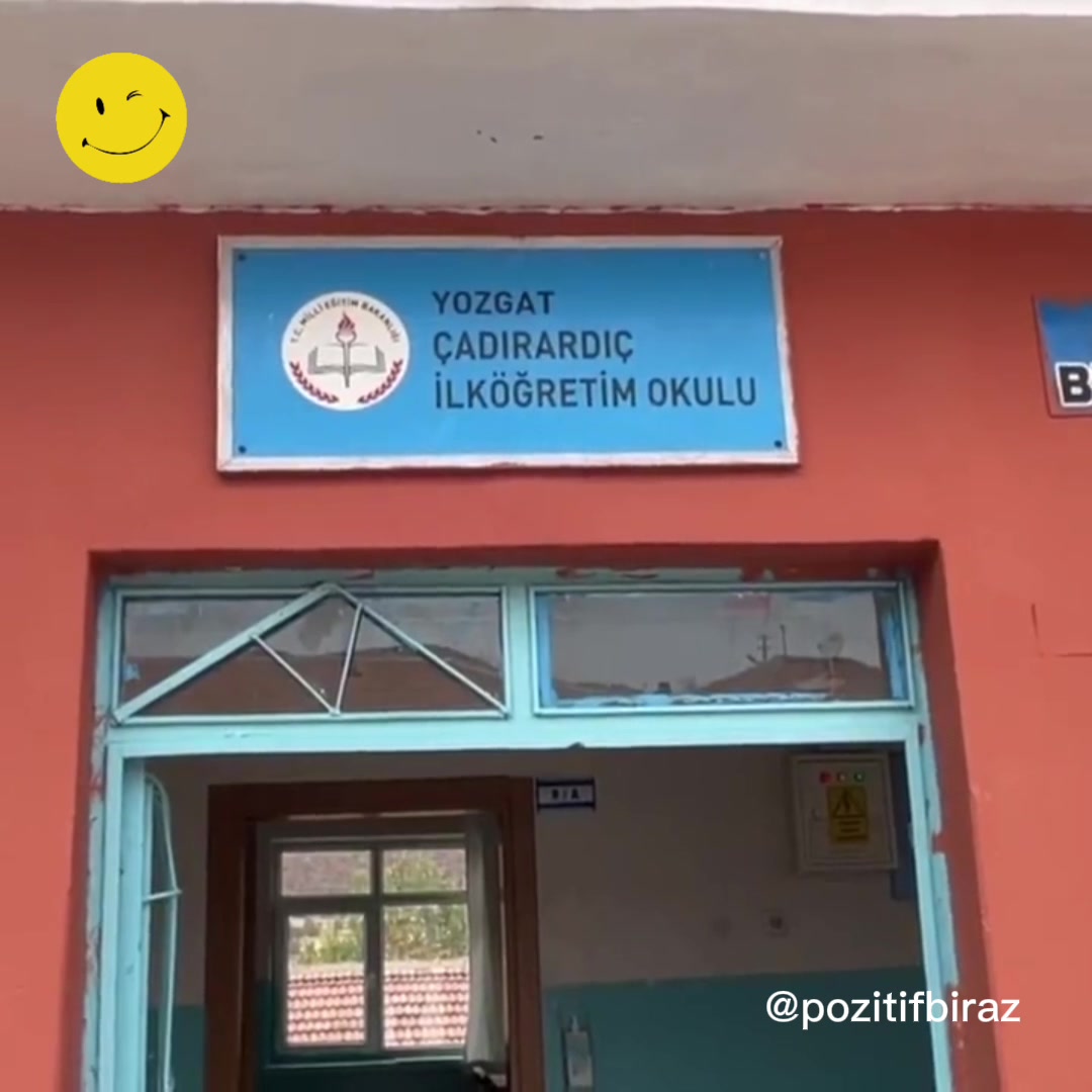 Yozgat'ta okul müdürü ara tatilde tadilat yapıyor