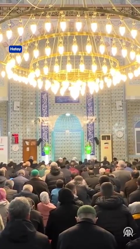 Şehitler için camilerde sabah namazında dualar edildi