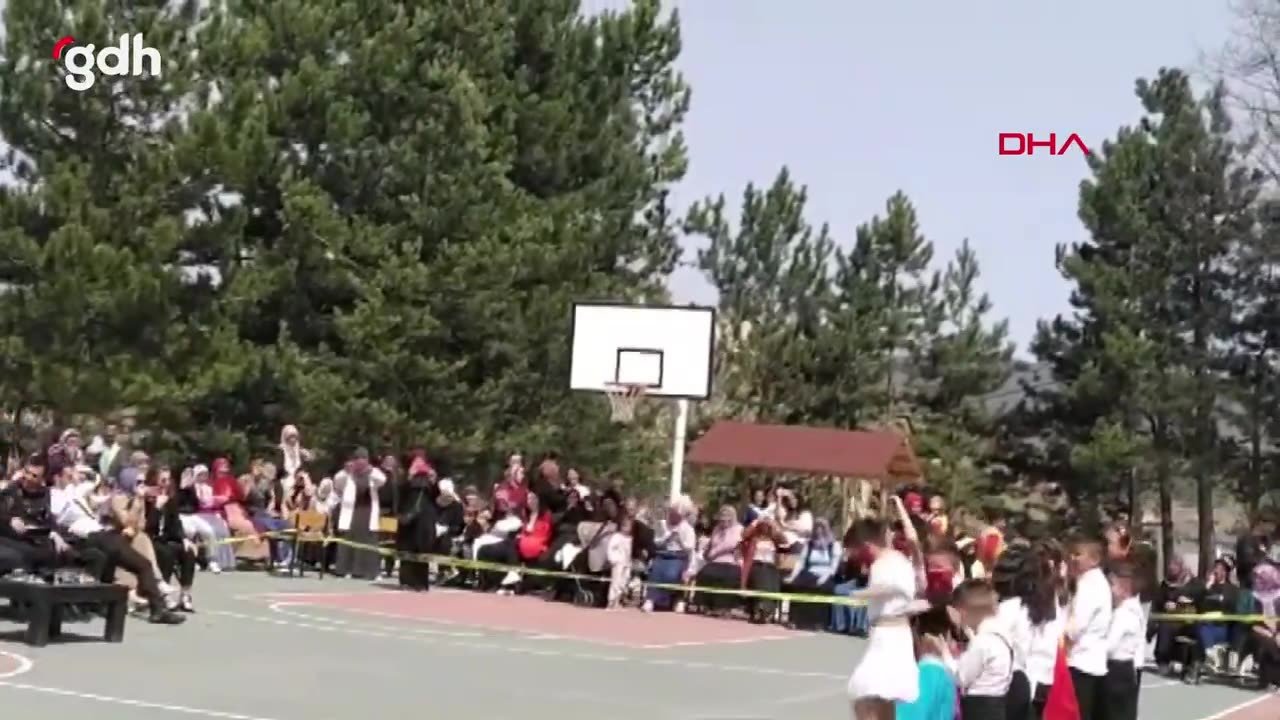 Tokat'ta 4 öğrenciye etek giydiren okul yönetimine soruşturma açıldı