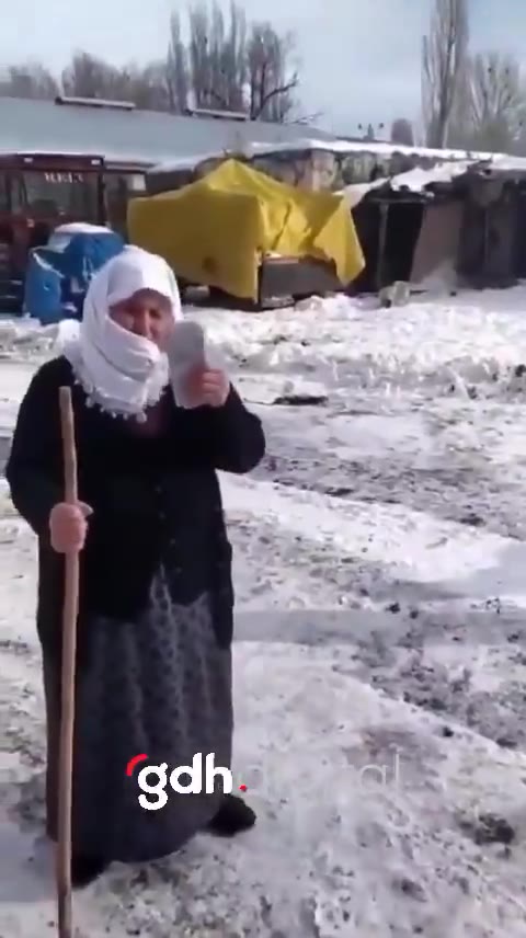 Akyaka'da 70 yaşındaki Sarıgül, düvesini satıp bağış yaptı