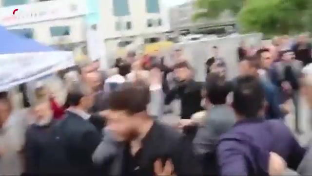 Kartal'da 19 Mayıs Töreni'nde MHP ve CHP arasında arbede yaşandı