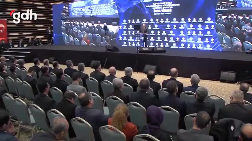 Mustafa Varank: Gençlerimizi muhtar sekreteri yapıyorlar!