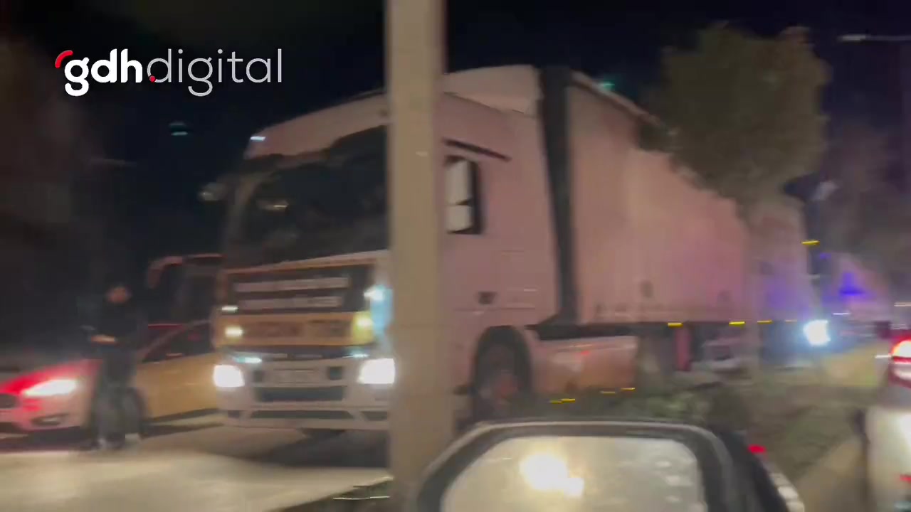 Hatay'da siren sesleri yankılanıyor, yaralılar hastanelere ulaşıyor