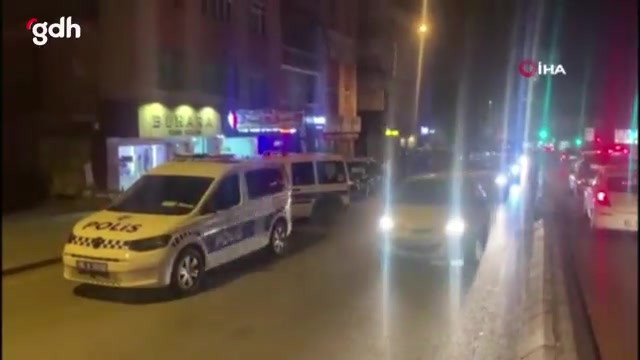 Ankara'da 3 silahlı kişi, 2 kişiyi darp etti. Polis incelemede