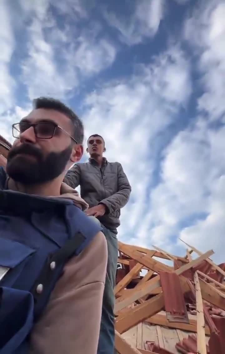 Gazze'de İsrail saldırısında şehit naaşları moloz altında kaldı