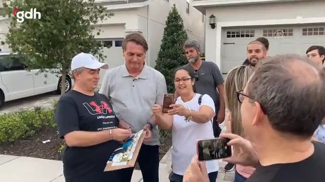 Bolsonaro, ABD'de destekçileriyle buluştuktan sonra Florida'da