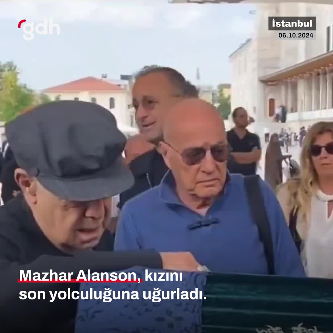 Mazhar Alanson, kızı Eda’yı Fatih Camii'nde uğurladı