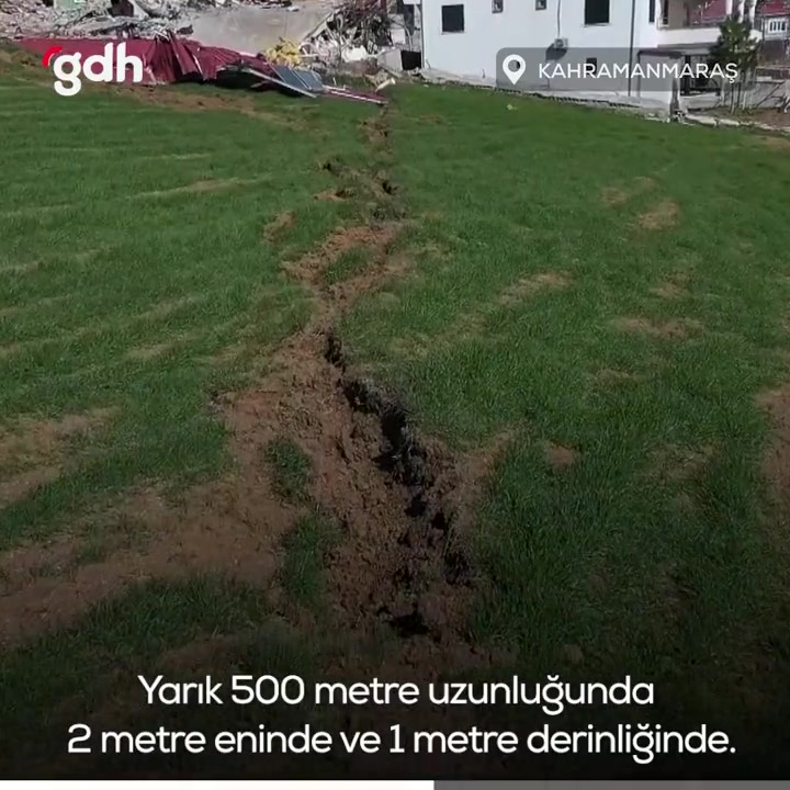 Kahramanmaraş'ta depremle Çiğli Mahallesi ikiye bölündü