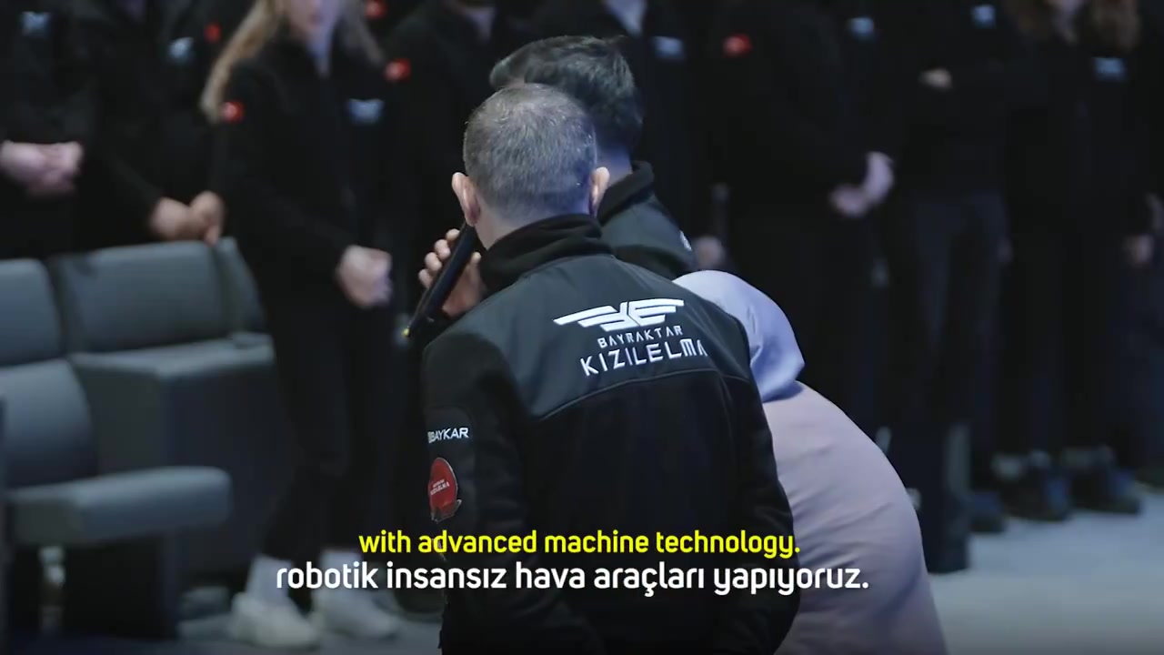 Selçuk Bayraktar, annesi Canan Bayraktar'ı övdü