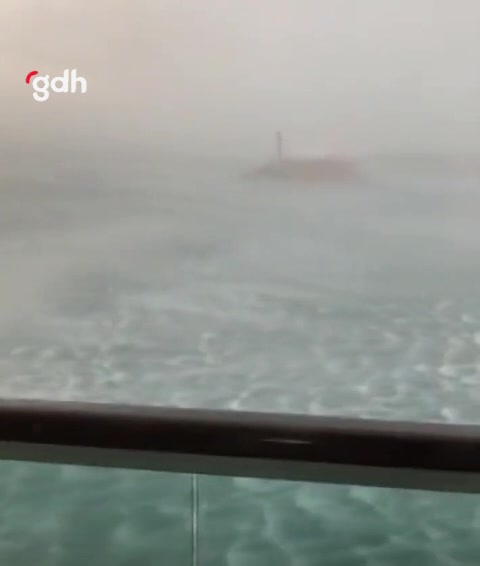 Mallorca'da fırtına, Britannia gemisinin halatlarını kopardı