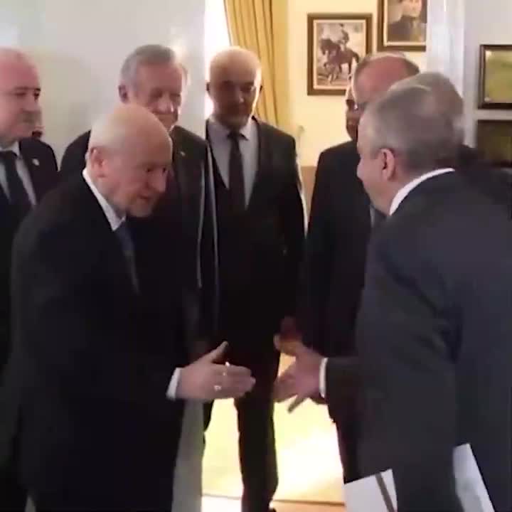 Bahçeli ile DEM Parti heyeti görüşmesi başladı