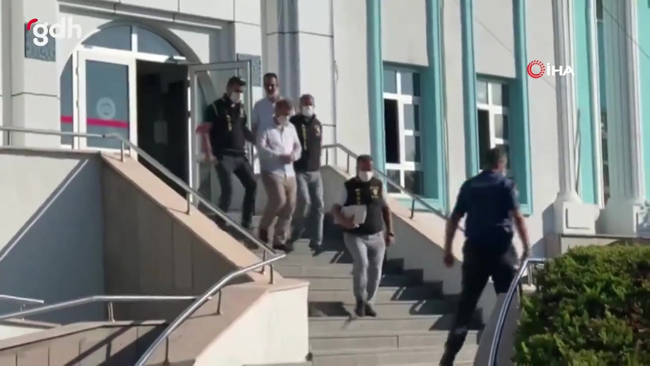 Bursa'da gazete sahibi N.İ. şantaj suçundan hapse girdi