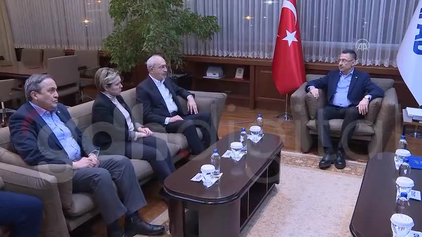 Kılıçdaroğlu, AFAD Acil Durum Merkezi'ni ziyaret etti