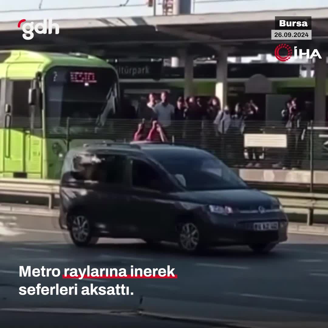 Bursa'da şahıs metro raylarına atlayarak geçmeye çalıştı