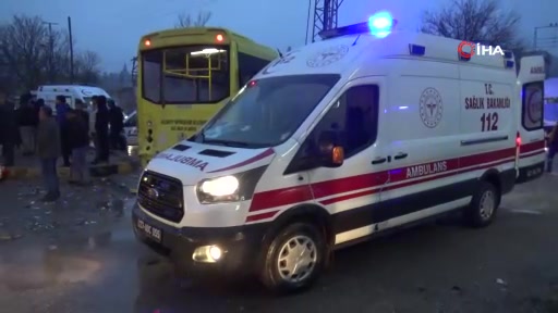 Gaziantep'te TIR ve otobüs çarpışmasında 17 yaralı var!