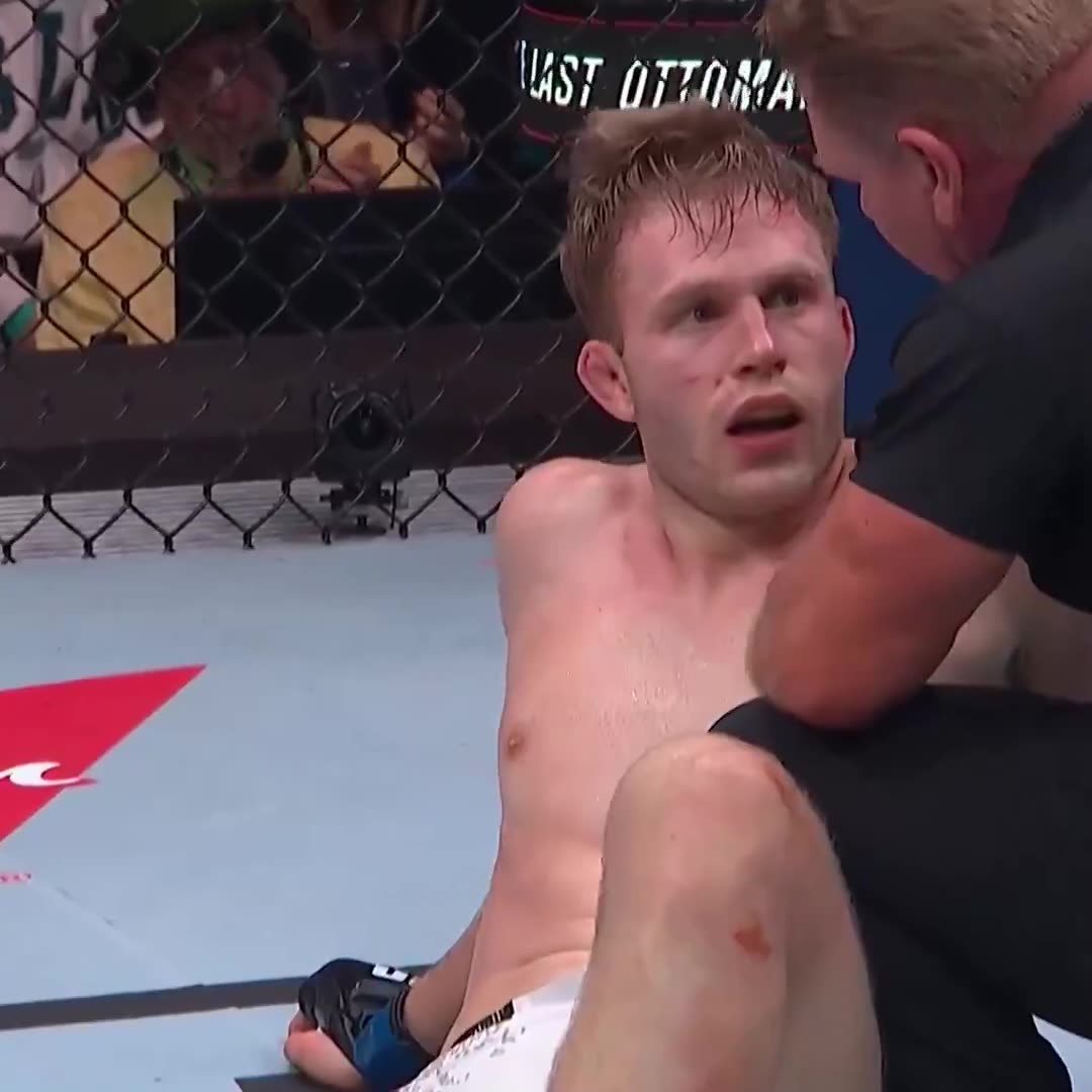 İbo Aslan, UFC'de Anton Turkalj'ı nakavt etti!