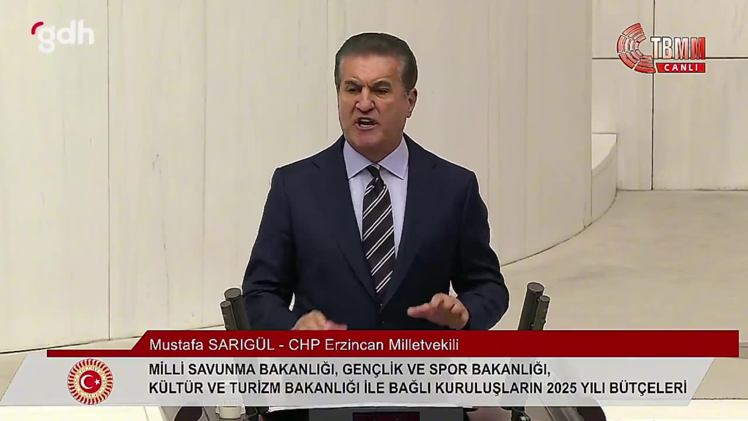 Sarıgül: İtalya hocasıyla başarı yok, ofsayt kaldırılmalı!