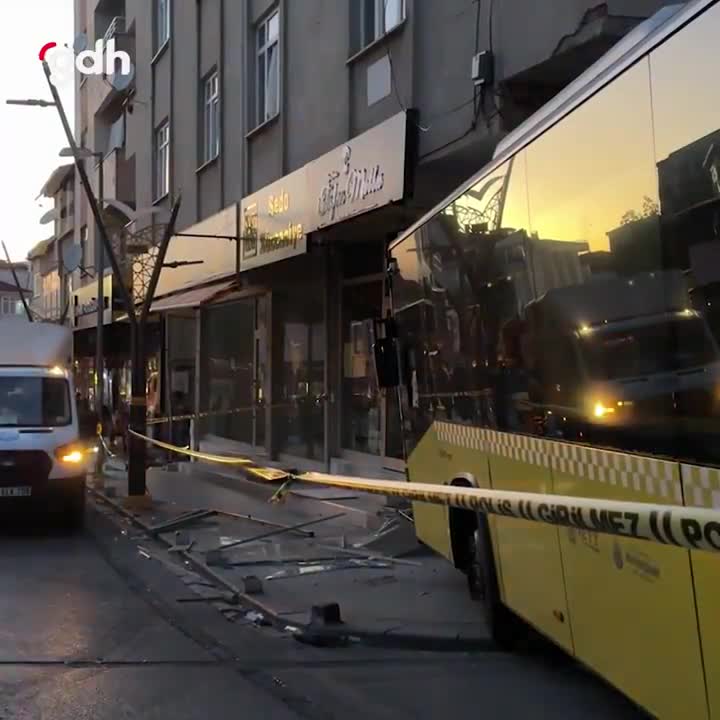 Pendik'te İETT otobüsü kaza yaptı: 6 yaralı