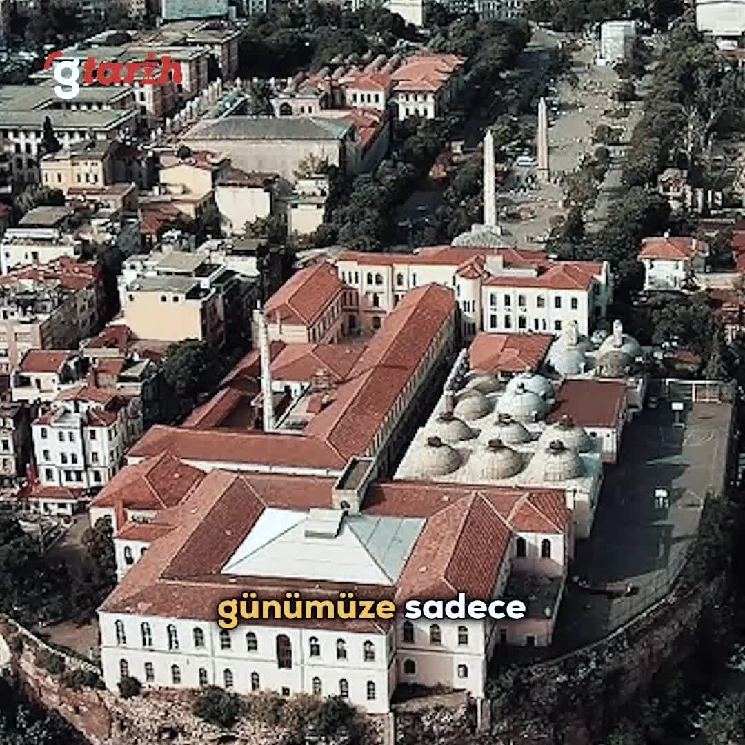 Tarihi Hipodrom Duvarı Otoparka Dönüştürüldü