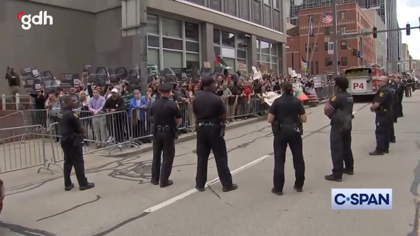 Biden, Pensilvanya'da İsrail'in desteklenmesine karşı protesto edildi