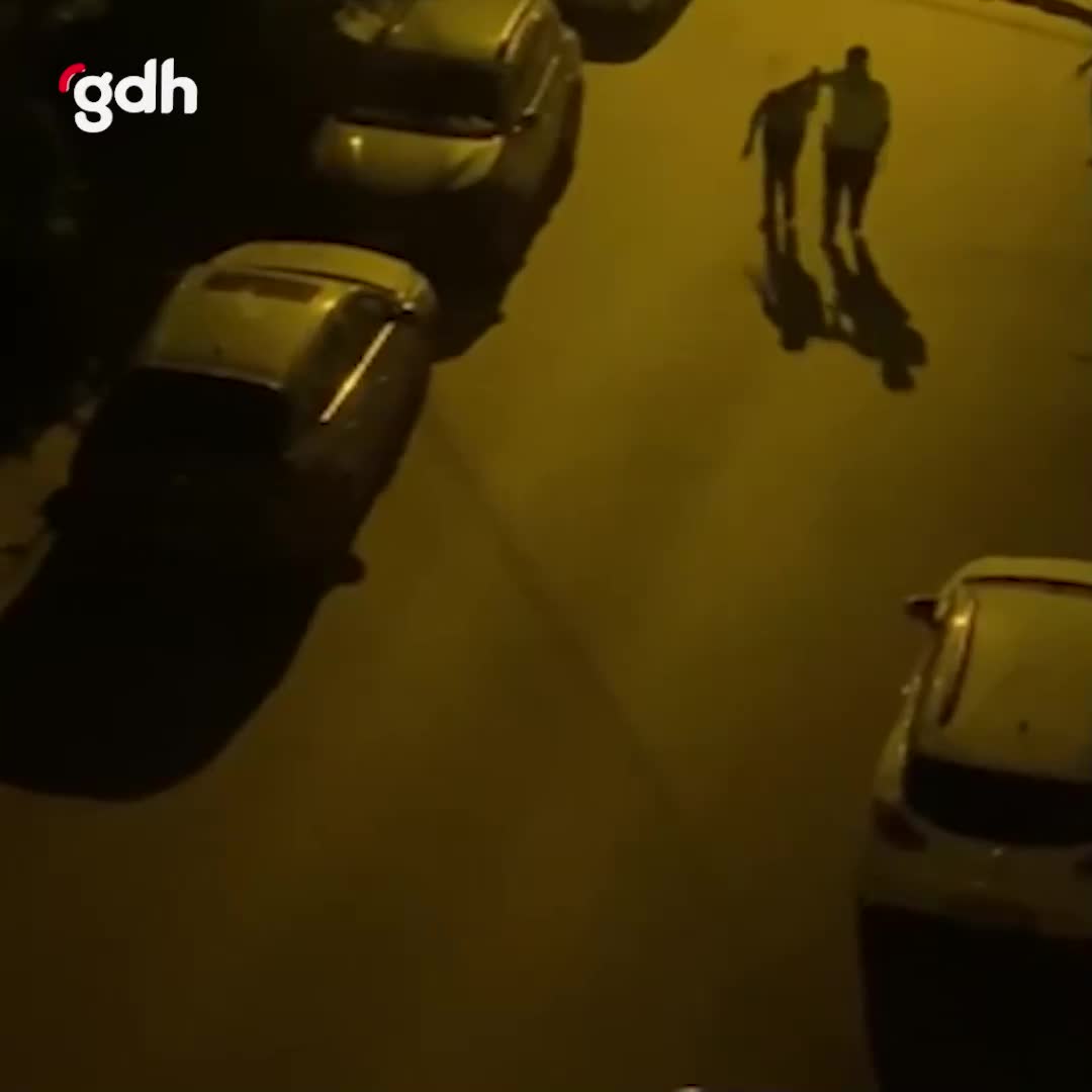 Arnavutköy’de kamyonet kasasında 7 kaçak göçmen yakalandı