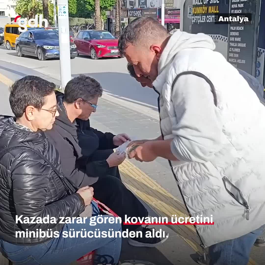 Antalya'da minibüs kazasında 3 kişi yaralandı, biri ödeme aldı