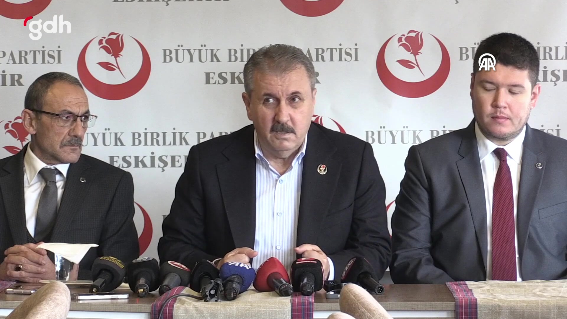İnsan Öncelikli Olmalı, Sokak Hayvanları İçin Çözüm Geliştirilmeli