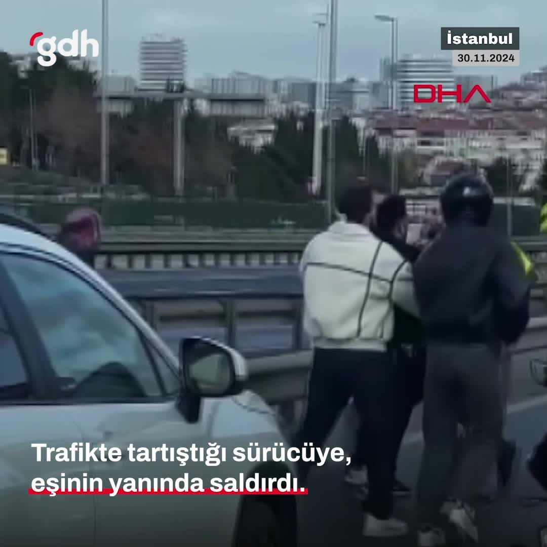 Bakırköy'de trafikte tartışan sürücüye eşinin yanında saldırı