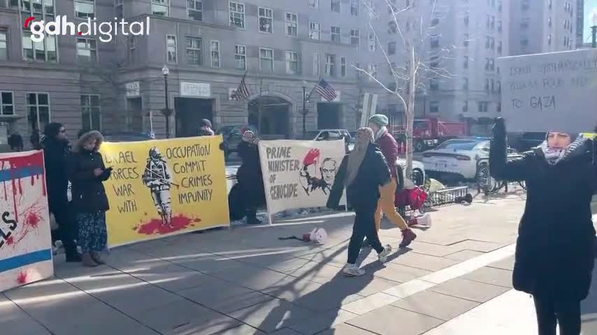 Blinken'in konuşması öncesi aktivistler İsrail desteğini protesto etti
