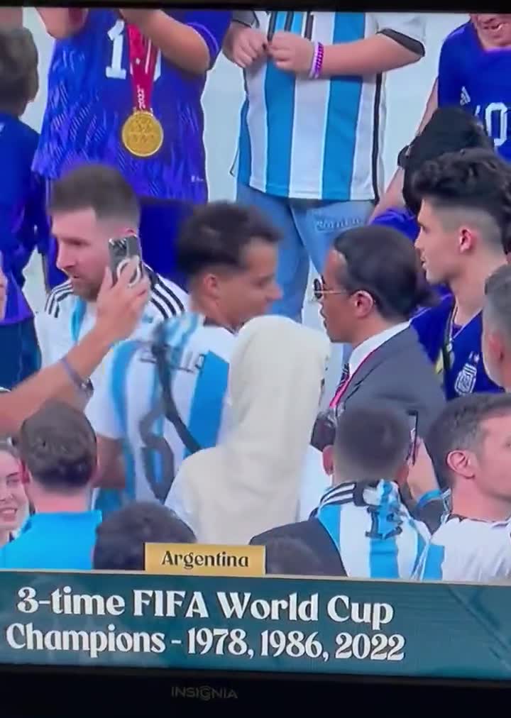 Nusret'in Messi ile kupa seremonisindeki fotoğraf anları