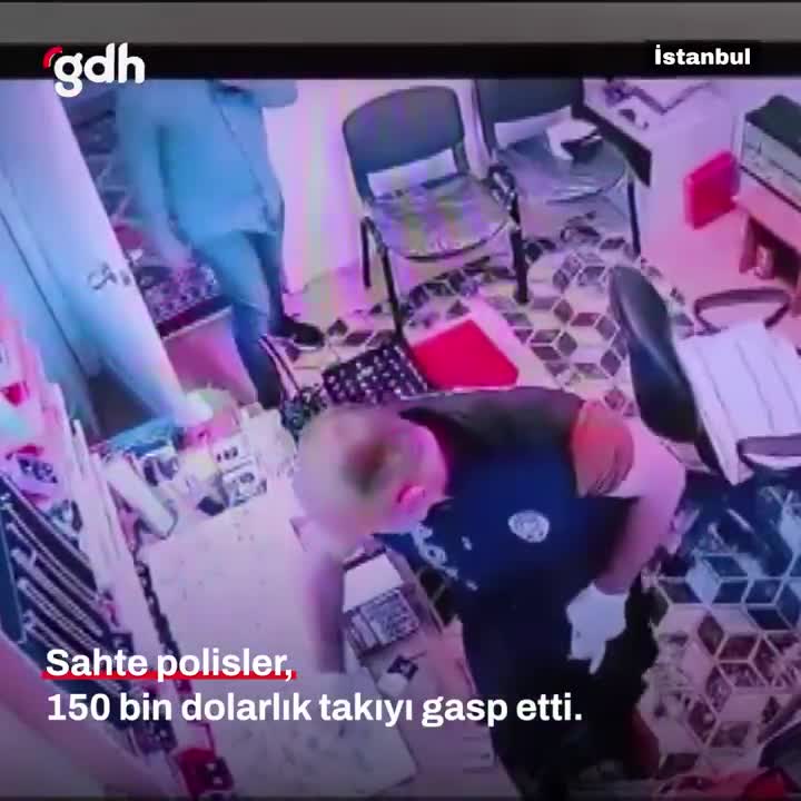 Fatih'te polis, takı satışı yapılan evde gasp gerçekleştirdi