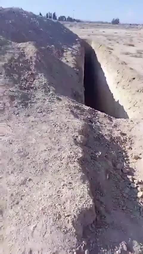 Şam'da Esad rejiminin işkenceyle öldürdüğü tutukluların mezarları bulundu