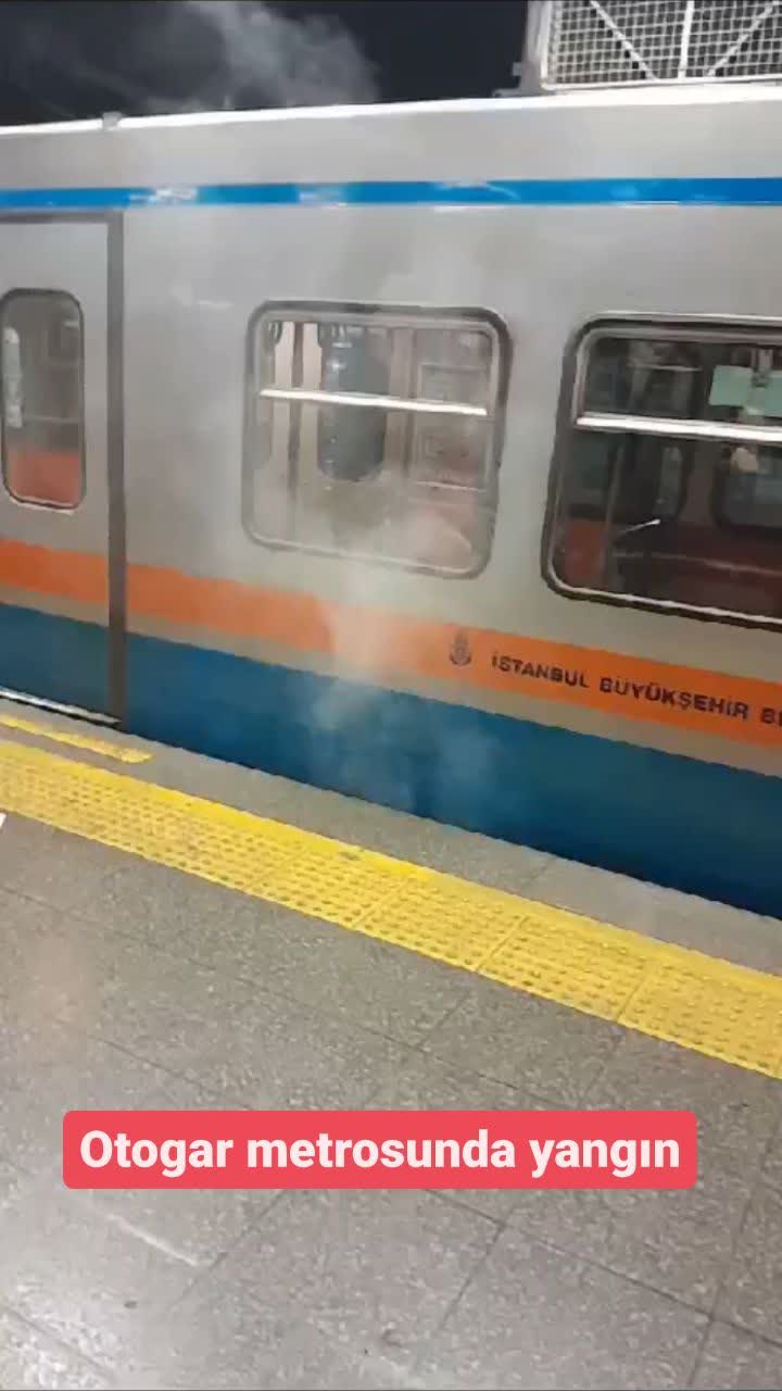 İstanbul Otogar Metro İstasyonu'nda vagon yangını çıktı
