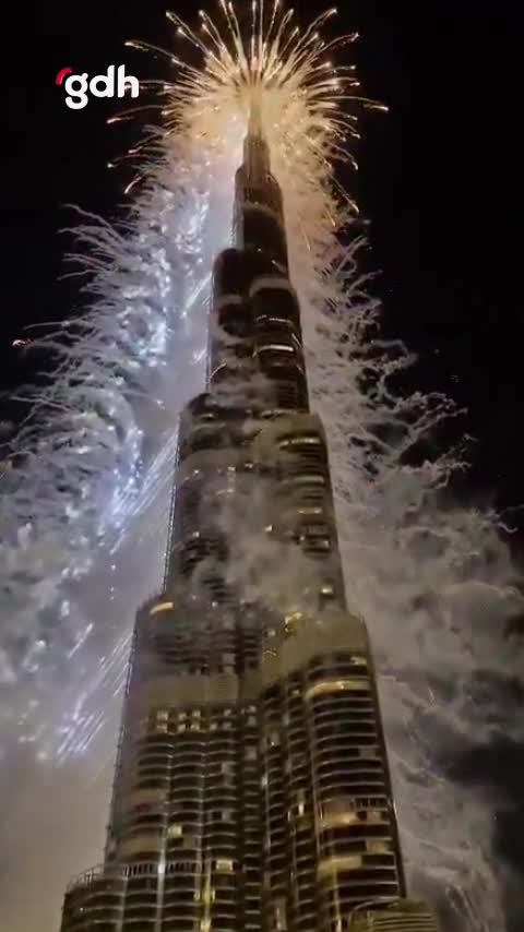 Dubai'de Burj Khalifa'da coşkulu yeni yıl kutlaması