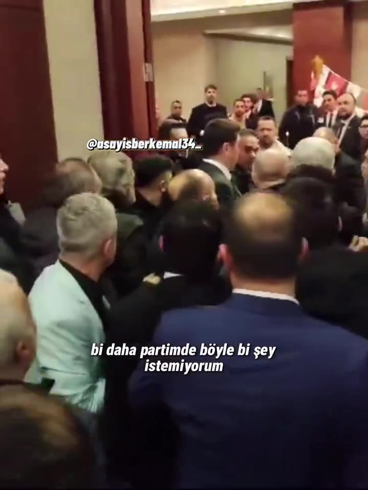 Kocaeli'de Zafer Partililer kavga etti, Ümit Özdağ müdahale etti!