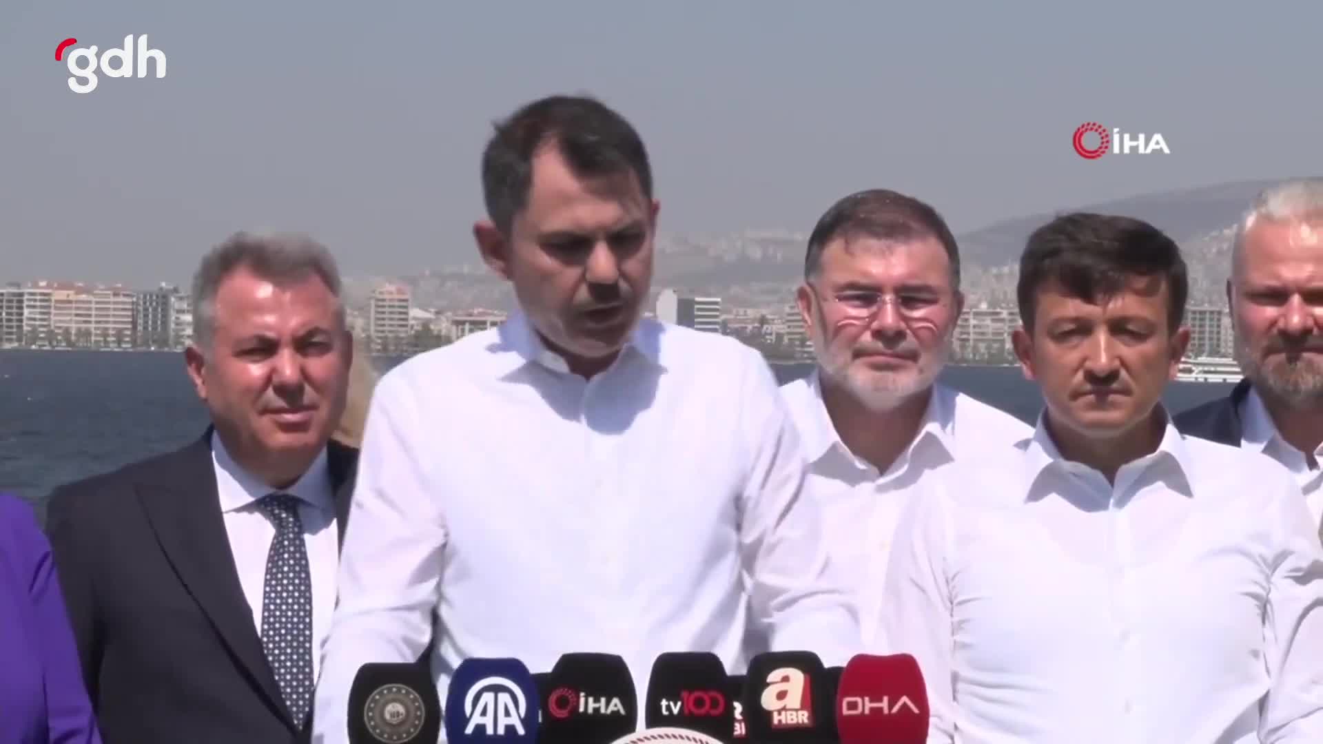 İzmir Belediye Başkanı toplantıya katılmadı, yurtdışında