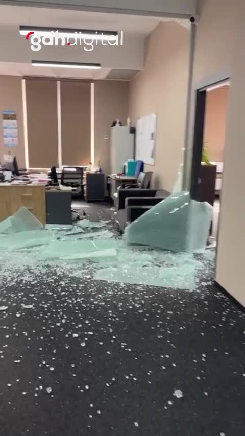 Almatı'da deprem, dükkanlarda hasar ve tahliye gerçekleşti
