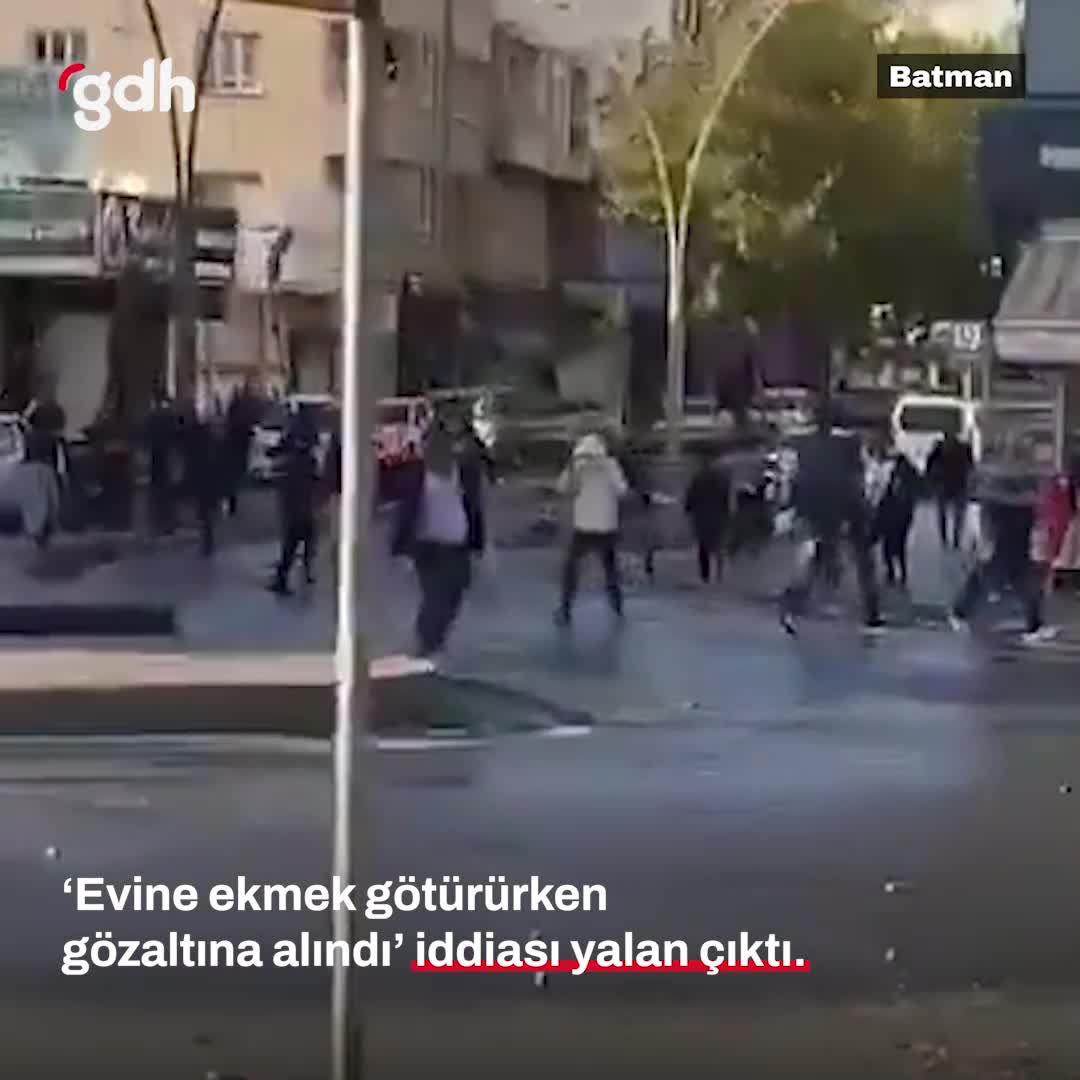 Batman'da gözaltına alınan şahsın taş attığı anlar görüntülendi