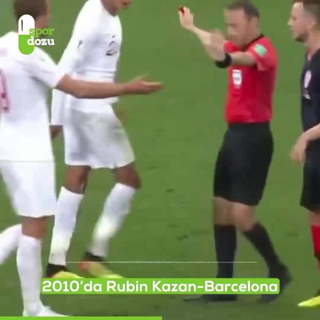Türk futbolunun kariyerli hakemi Cüneyt Çakır kimdir?